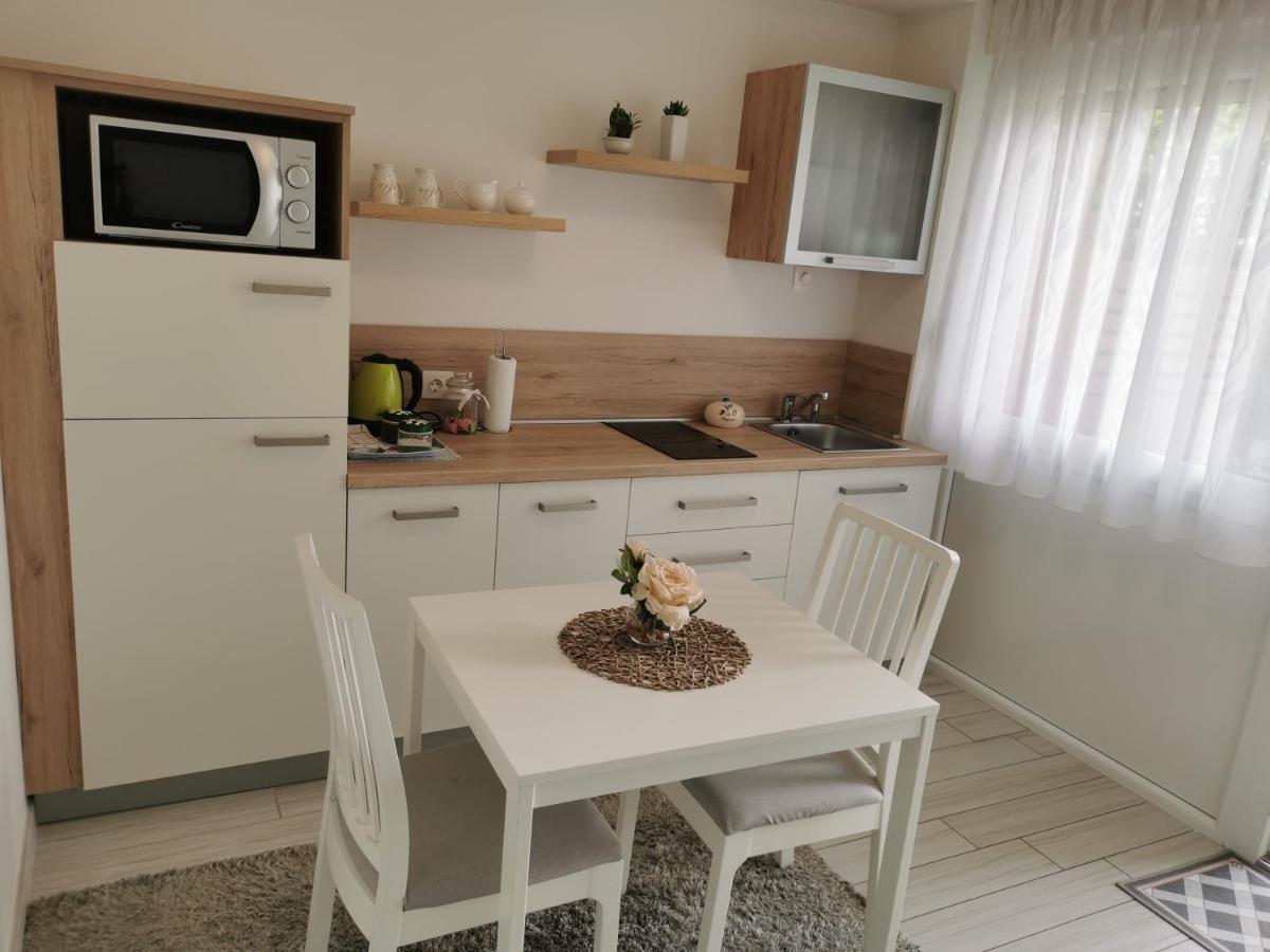 Apartmani Nova Karlovac Extérieur photo