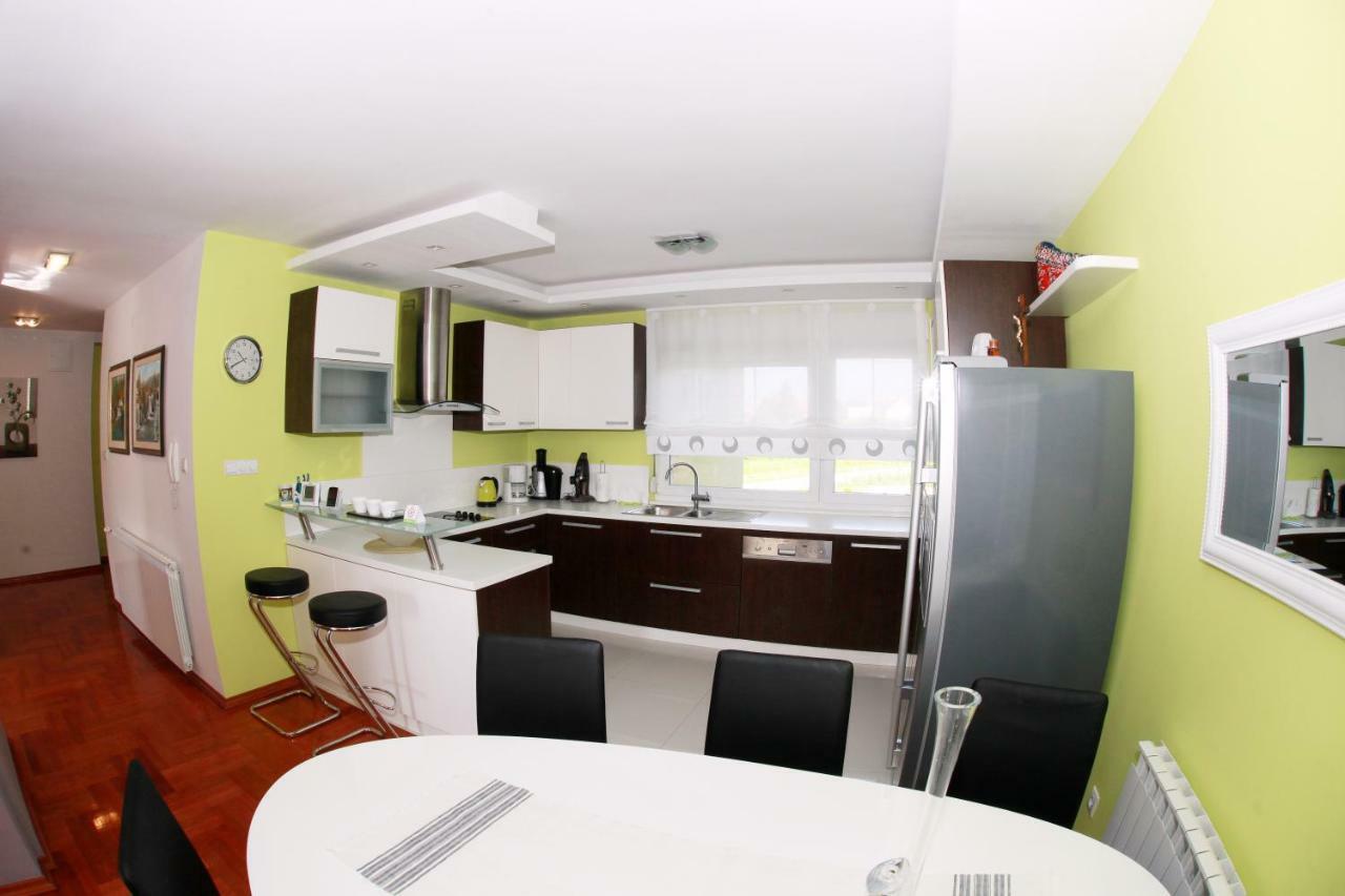 Apartmani Nova Karlovac Extérieur photo