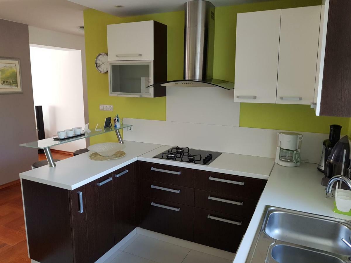 Apartmani Nova Karlovac Extérieur photo