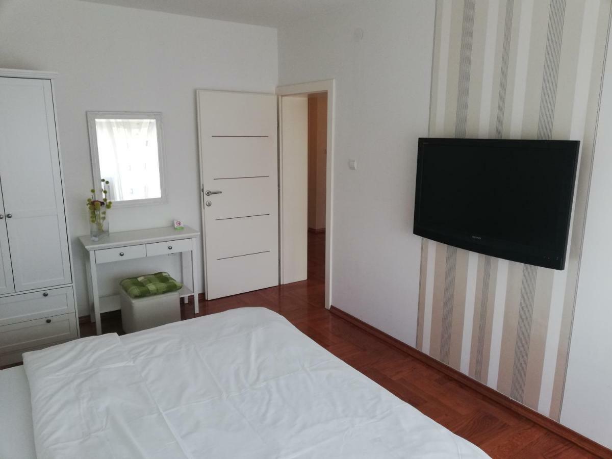 Apartmani Nova Karlovac Extérieur photo